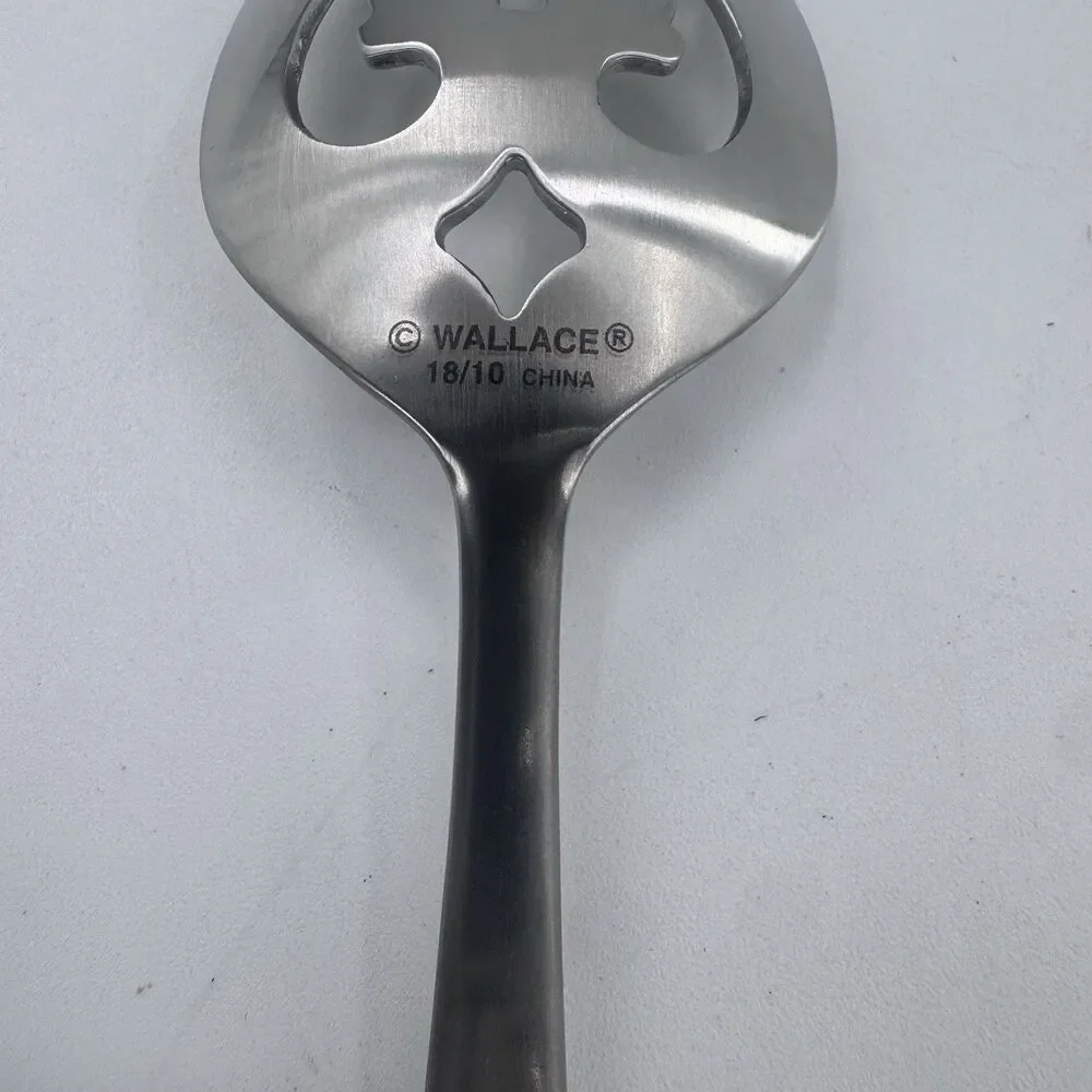 PIERCED SERVING SPOON! Vintage WALLACE 18/10 BENTLEY EXC Fast Shipping